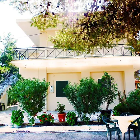 Apartment Synodinos Studios Lixouri